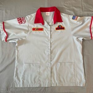 Vtg Awana Women’s shirt size 42 Beige and Red Short sleeve Patches